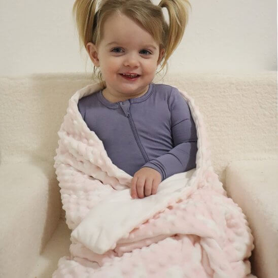 Couverture bébé en minky | Douceur Sensorielle - Maternitesolution