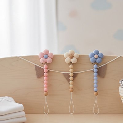 Attache tetine pastel rose avec perles en silicone alimentaire pour bébé