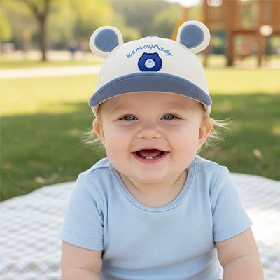 Casquette bébé | Protection solaire ajustable - Maternitesolution